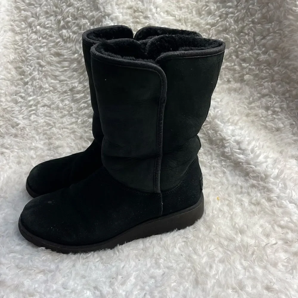 UGG Amie leather black suede sheepskin Wedge Wool Shearling lining SZ9